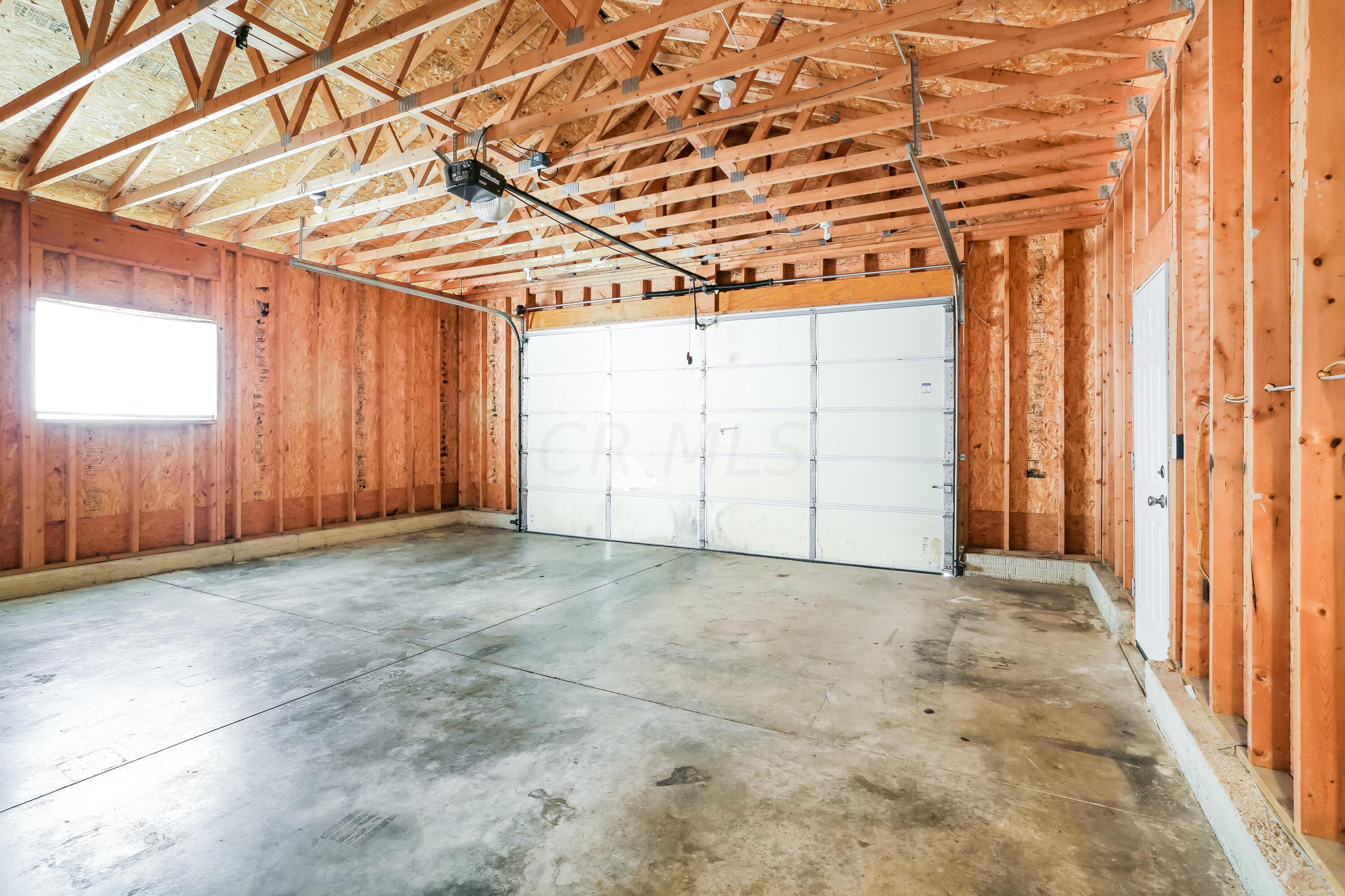 312 Genoa Road Commercial Point, OH 43116 - Photo 14 of 16 029-photo-garage-13198893