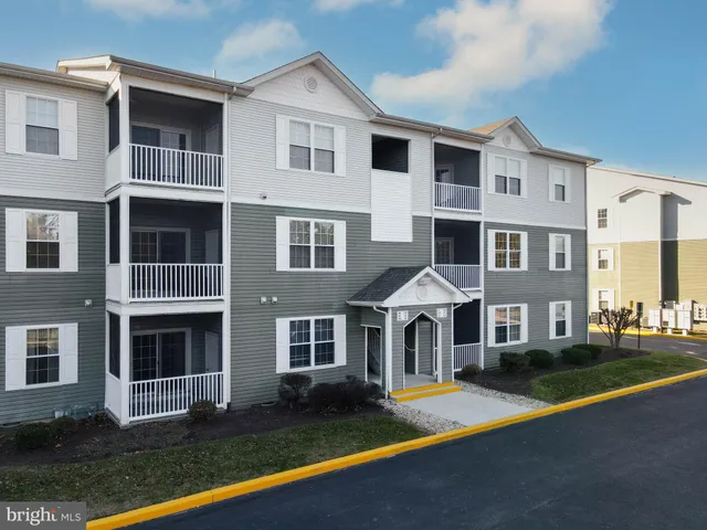 $329,000 | 35552 East Atlantic Circle, Unit 102, Rehoboth Beach, DE 19971