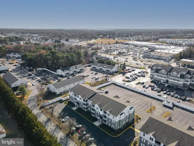 $329,000 | 35552 East Atlantic Circle, Unit 102, Rehoboth Beach, DE 19971