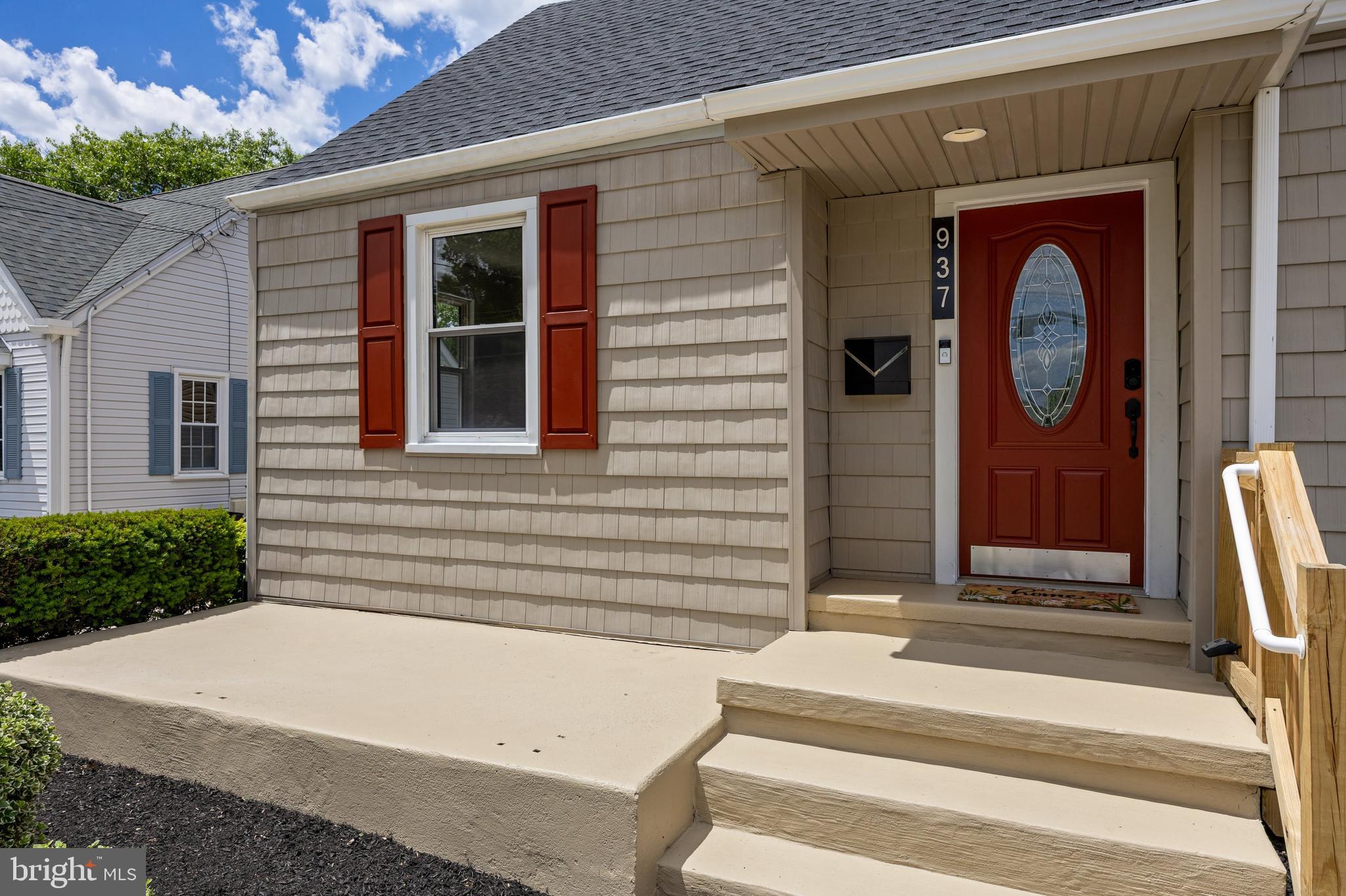 937 Clements Bridge Road Barrington, NJ 08007 - Photo 3 of 34 a front view of a house with a garden