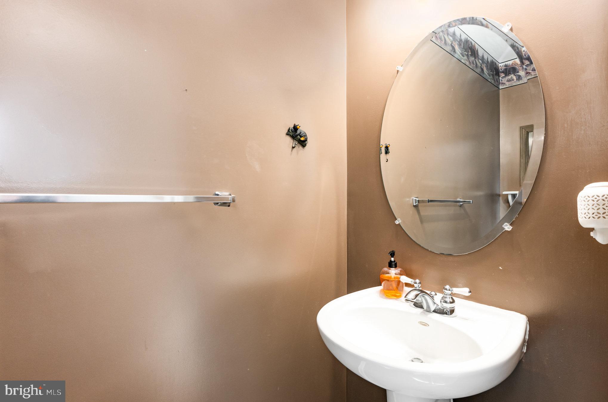13842 Penn Shop Road Mount Airy, MD 21771 - Photo 16 of 74 Powder Room