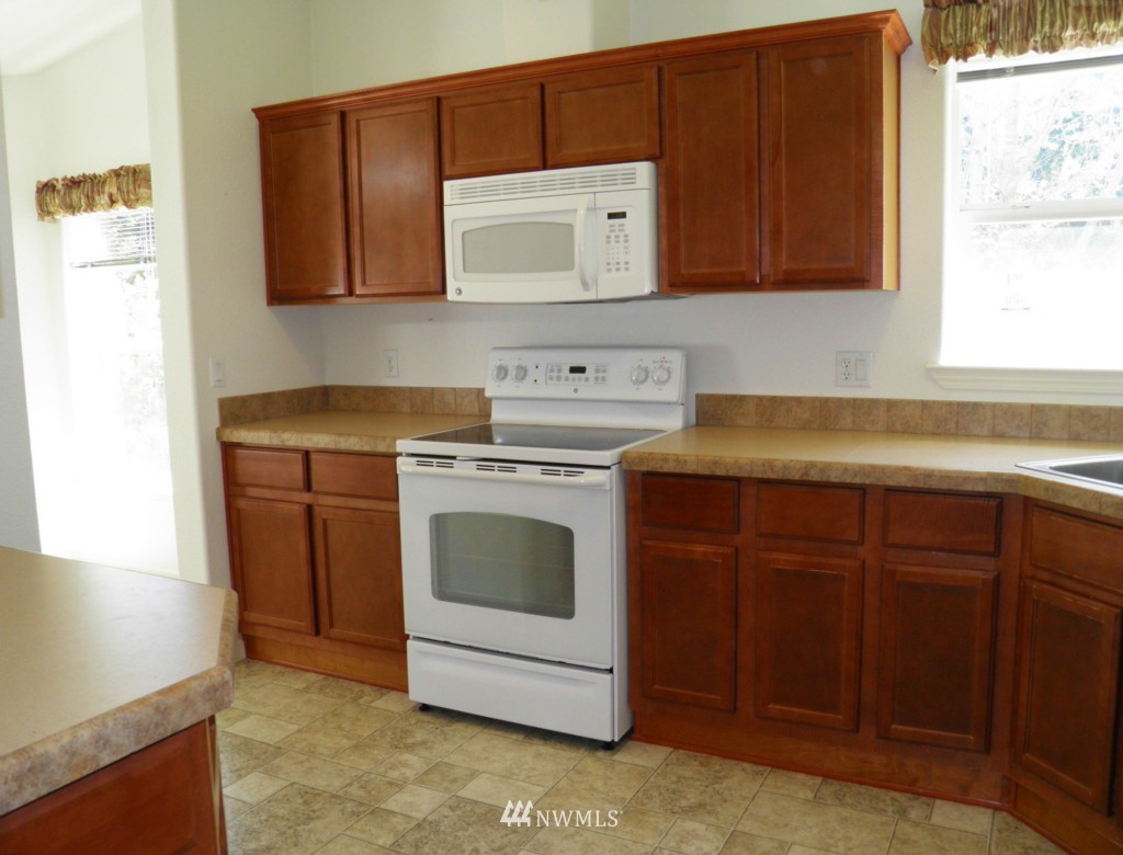427 Port Hadlock Heights Road Port Hadlock, WA 98339 - Photo 4 of 20 Gallery Image 4