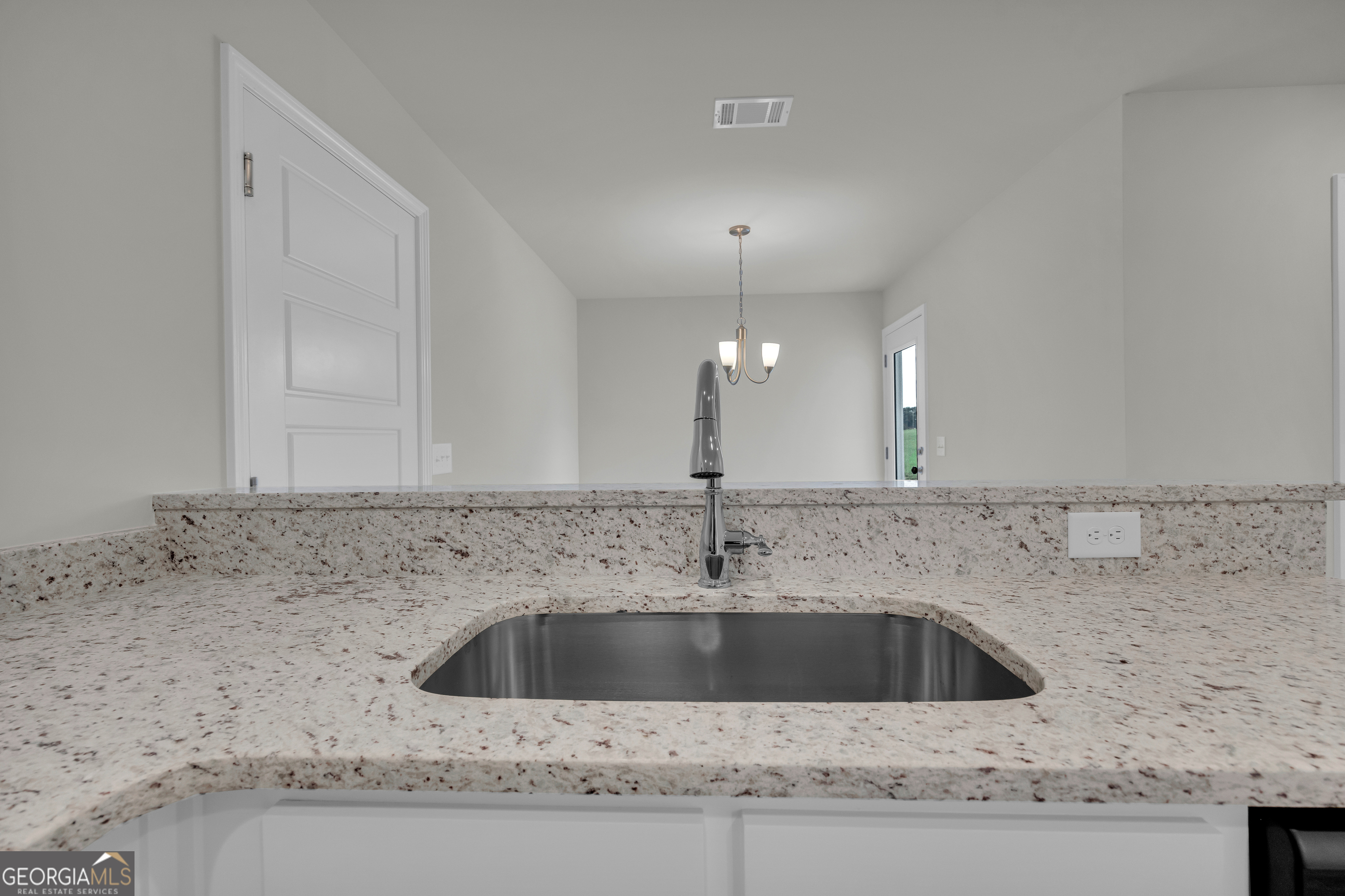 1331 South Fairview Road Lavonia, GA 30553 - Photo 13 of 66