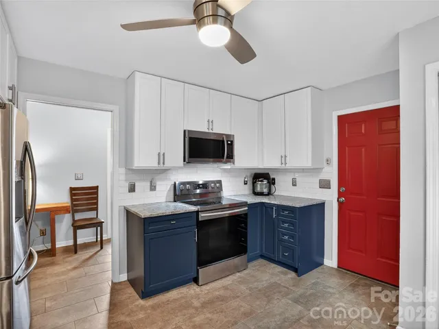 $495,000 | 17 Driver Court, Hendersonville, NC 28739