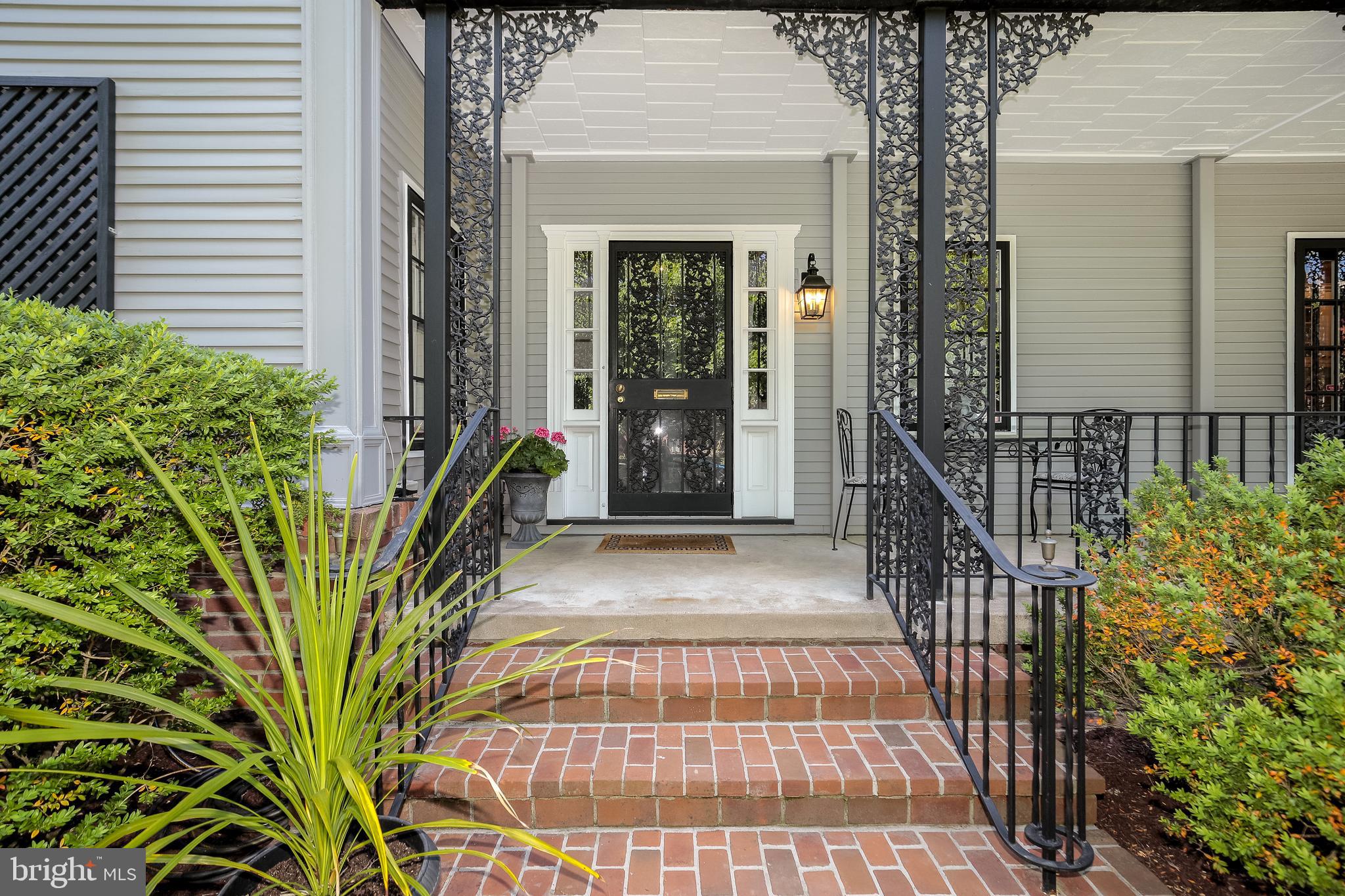 422 Independence Avenue Southeast Washington, DC 20003 - Photo 2 of 42