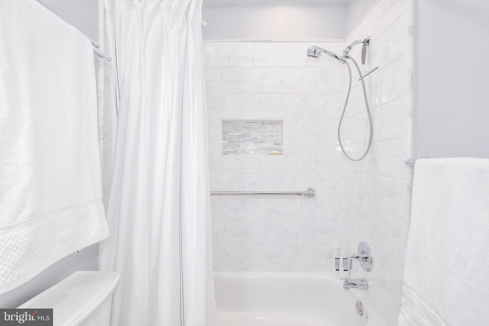 422 Independence Avenue Southeast Washington, DC 20003 - Photo 34 of 42