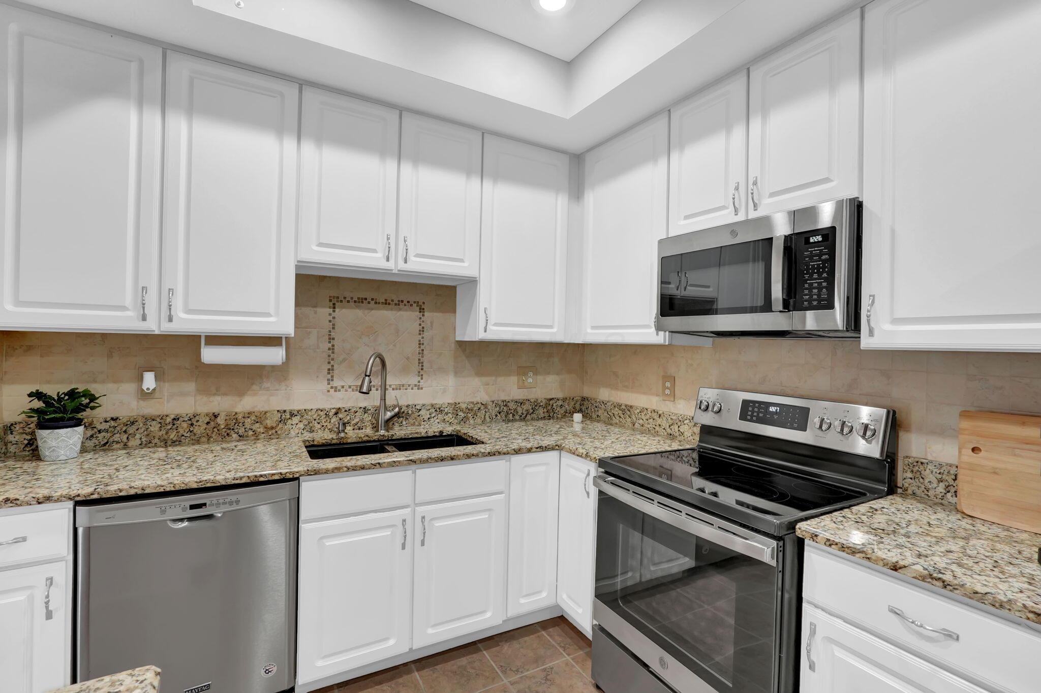 5260 Apple Ridge Place Westerville, OH 43081 - Photo 12 of 42 Kitchen - View 1