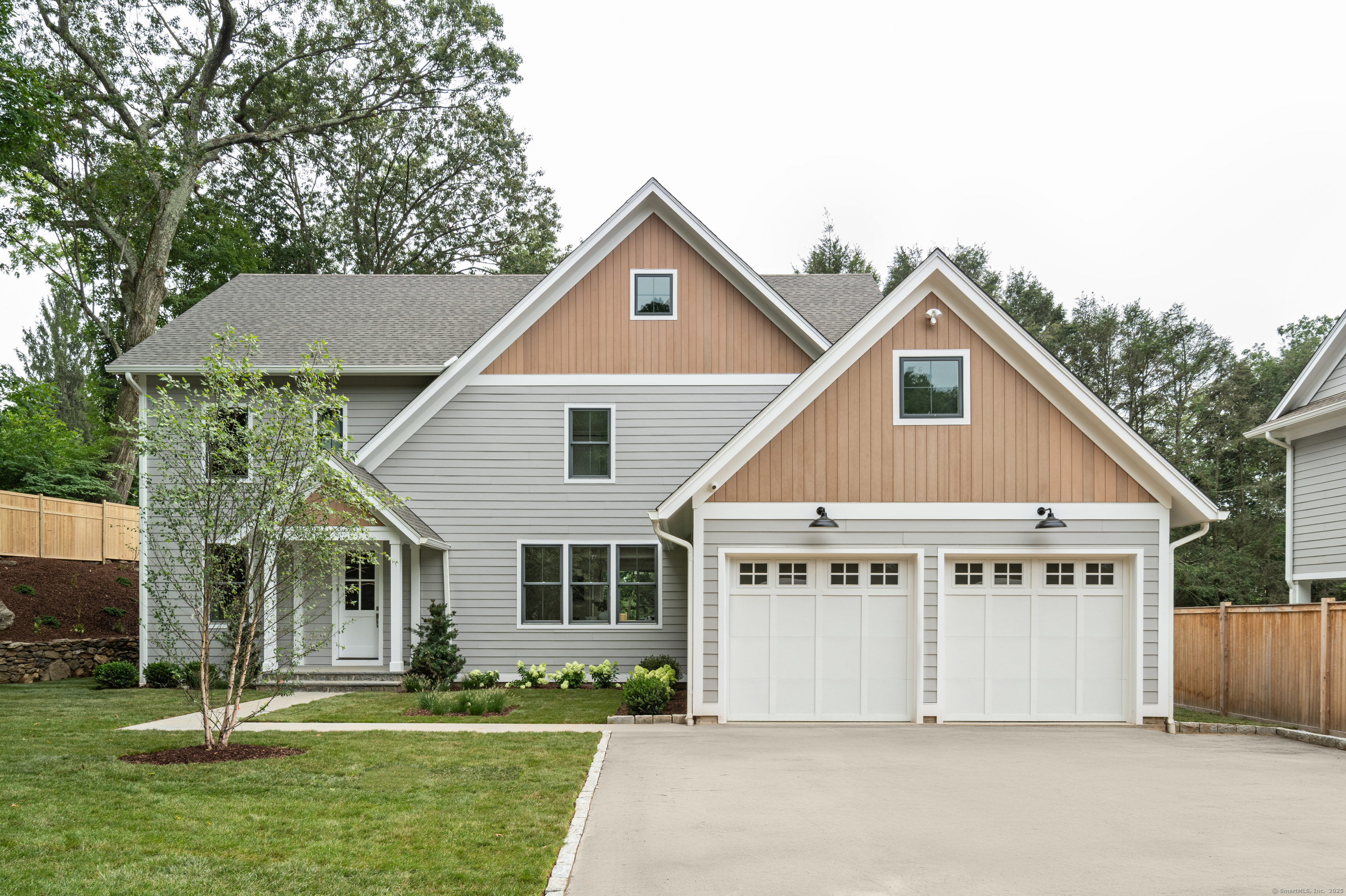 a view of house with garden