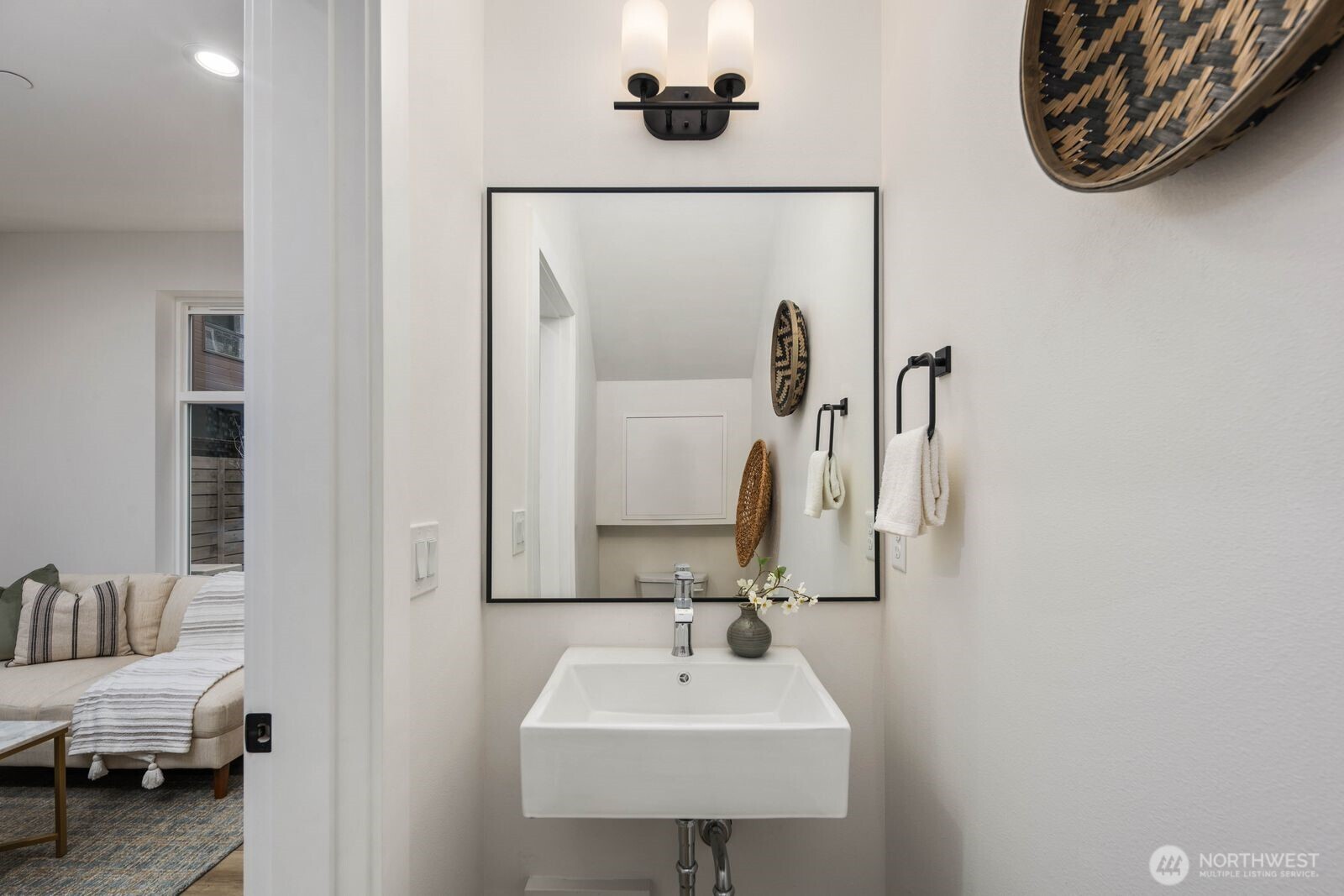 548 South Cloverdale Street, Unit B Seattle, WA 98108 - Photo 13 of 36