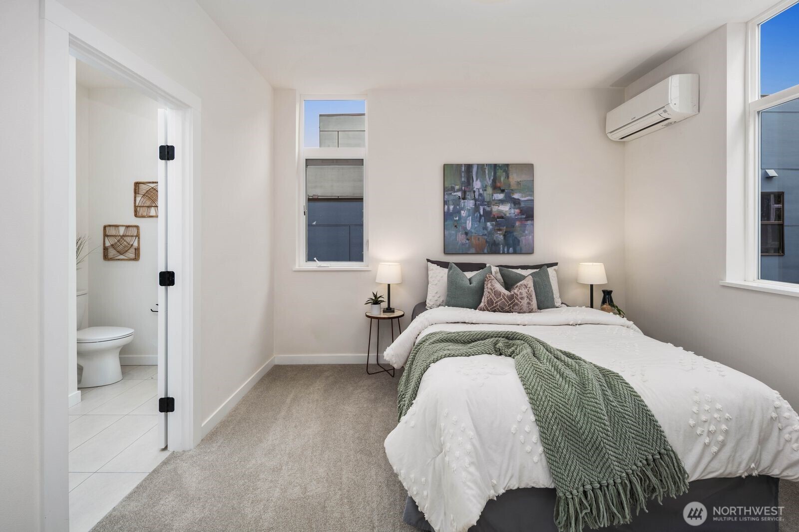 548 South Cloverdale Street, Unit B Seattle, WA 98108 - Photo 18 of 36