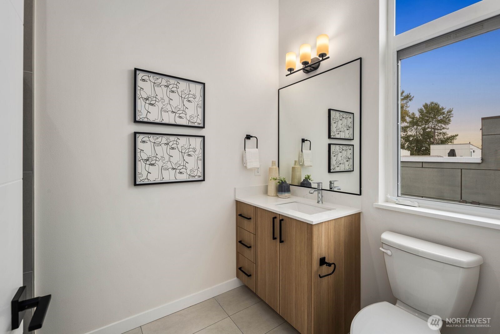 548 South Cloverdale Street, Unit B Seattle, WA 98108 - Photo 24 of 36