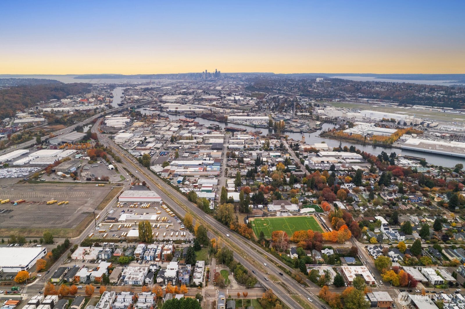 548 South Cloverdale Street, Unit B Seattle, WA 98108 - Photo 36 of 36