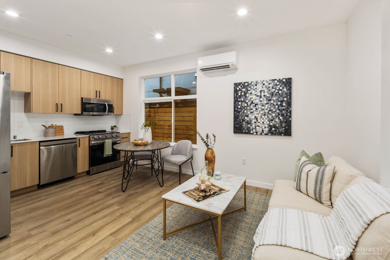 548 South Cloverdale Street, Unit B Seattle, WA 98108 - Photo 7 of 36