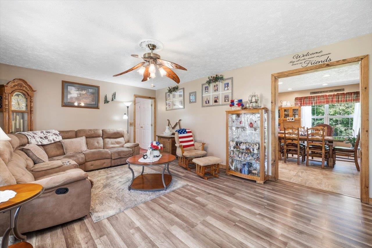 925 Mt Torrey Road Lyndhurst, VA 22952 - Photo 5 of 53