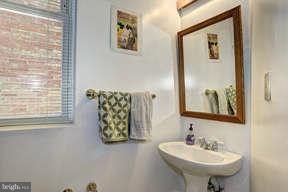 1336 W Street Northwest Washington, DC 20009 - Photo 5 of 30 Bath