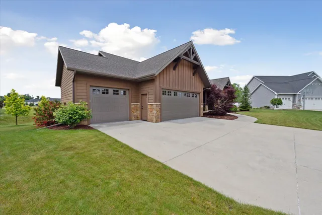 $859,900 | 3635 Stanwood Drive, Dewitt, MI 48820