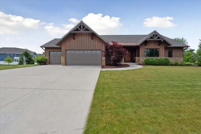 $859,900 | 3635 Stanwood Drive, Dewitt, MI 48820