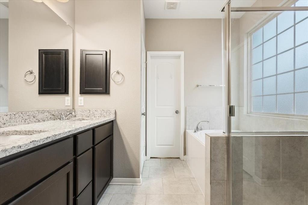 10713 Burnham Drive Waco, TX 76708 - Photo 13 of 28