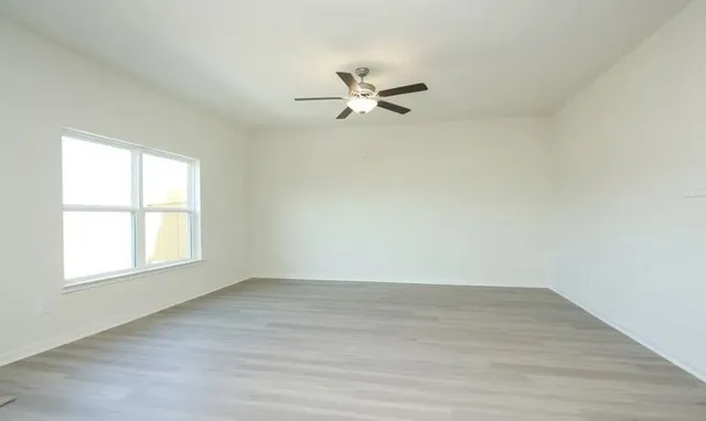 $1,895 | 549 Bains Street, Brookshire, TX 77423