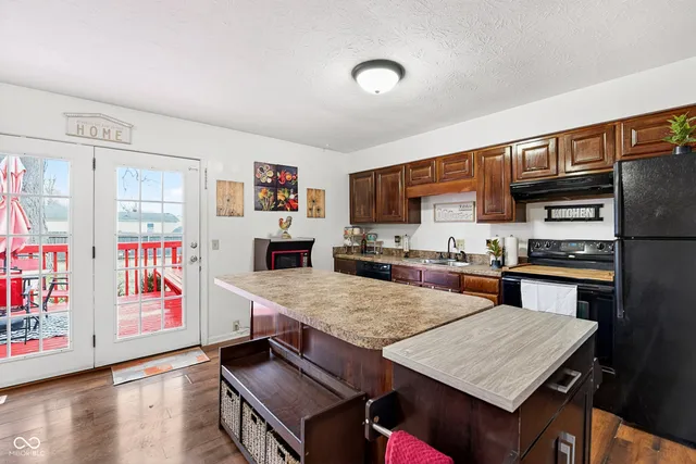 $235,000 | 602 Meadows Drive, Mooresville, IN 46158