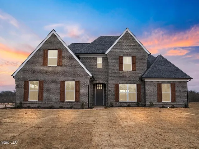 $465,000 | 4237 Adriane Cove, Nesbit, MS 38651