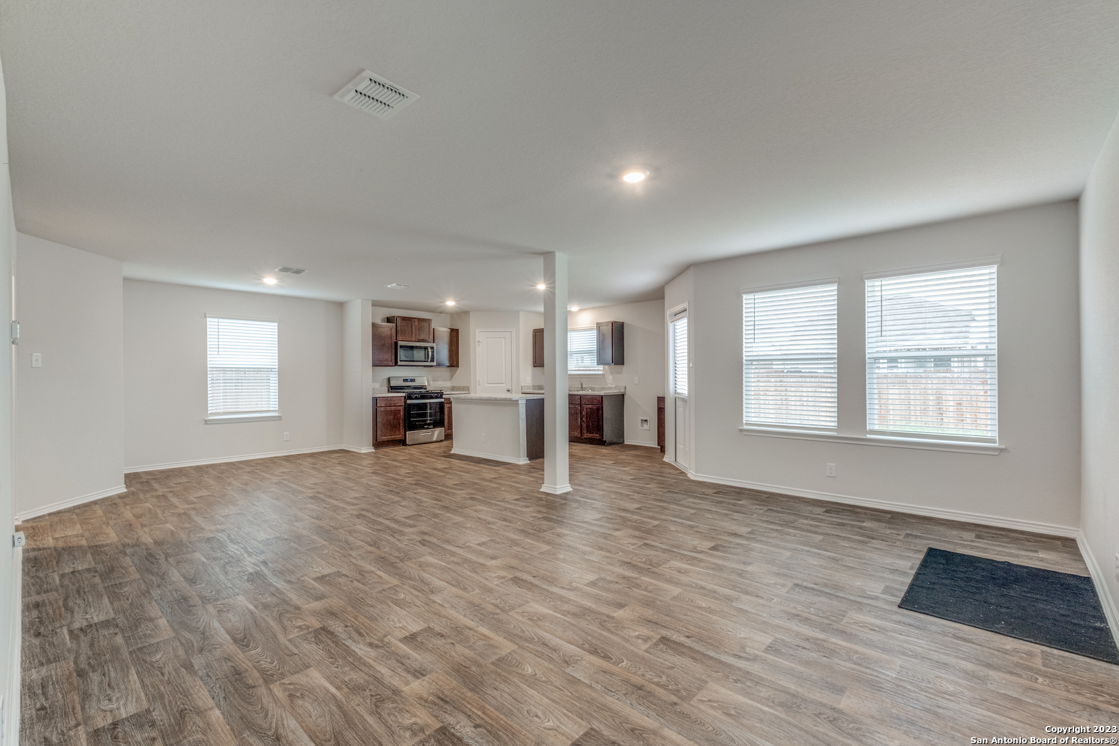 9558 Ranch Loop San Antonio, TX 78254 - Photo 3 of 12