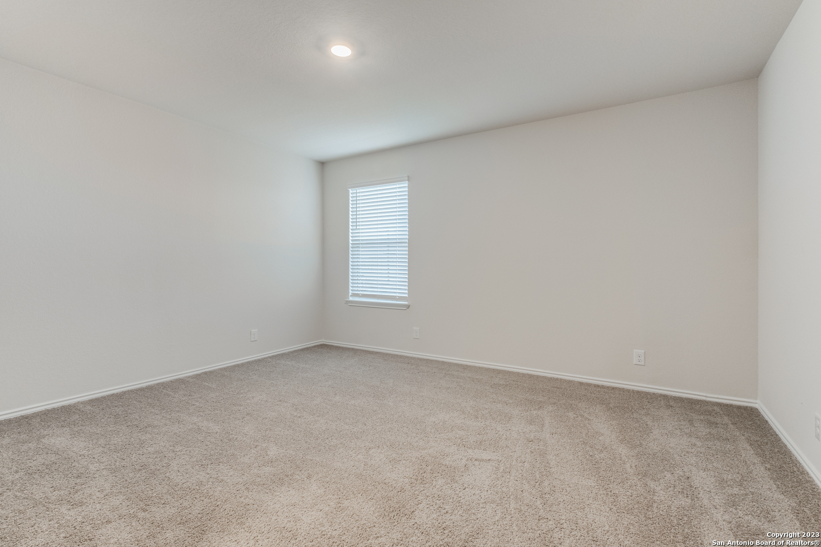 9558 Ranch Loop San Antonio, TX 78254 - Photo 10 of 12