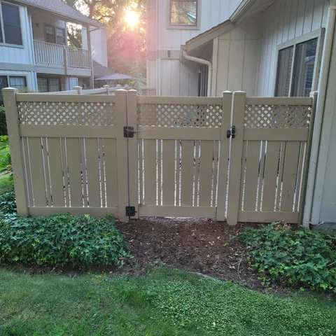 $359,900 | 3900 Park Cir Lane, Unit C, Carmichael, CA 95608