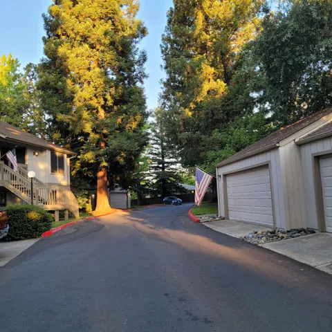 $359,900 | 3900 Park Cir Lane, Unit C, Carmichael, CA 95608