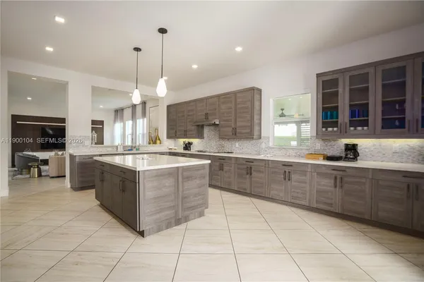 $25,000 | 11 Northwest 122nd Avenue, Miami, FL 33182