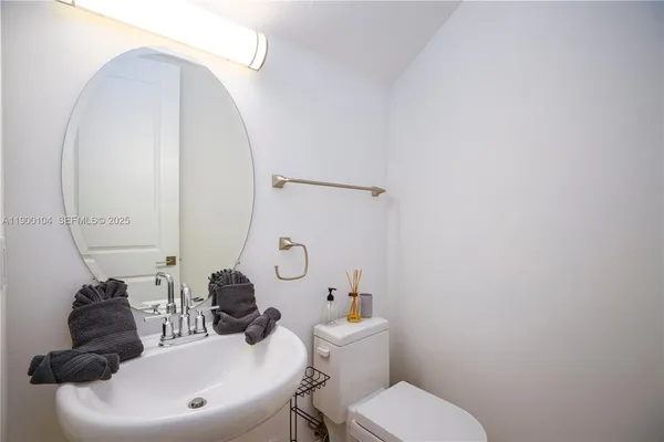 $25,000 | 11 Northwest 122nd Avenue, Miami, FL 33182