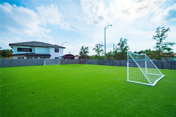 $25,000 | 11 Northwest 122nd Avenue, Miami, FL 33182