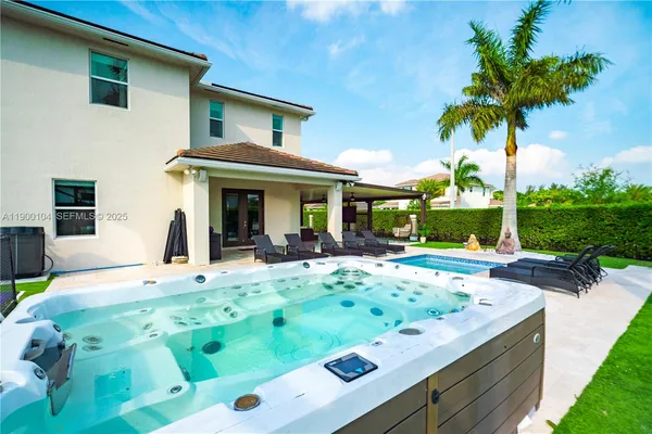 $25,000 | 11 Northwest 122nd Avenue, Miami, FL 33182