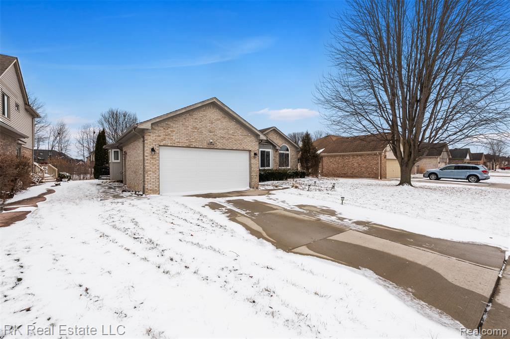 53114 Ridgewood Drive Chesterfield, MI 48051 - Photo 4 of 41