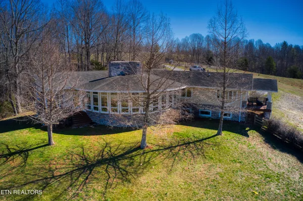 $1,400,000 | 1043 Range Cemetery Road, Allardt, TN 38504