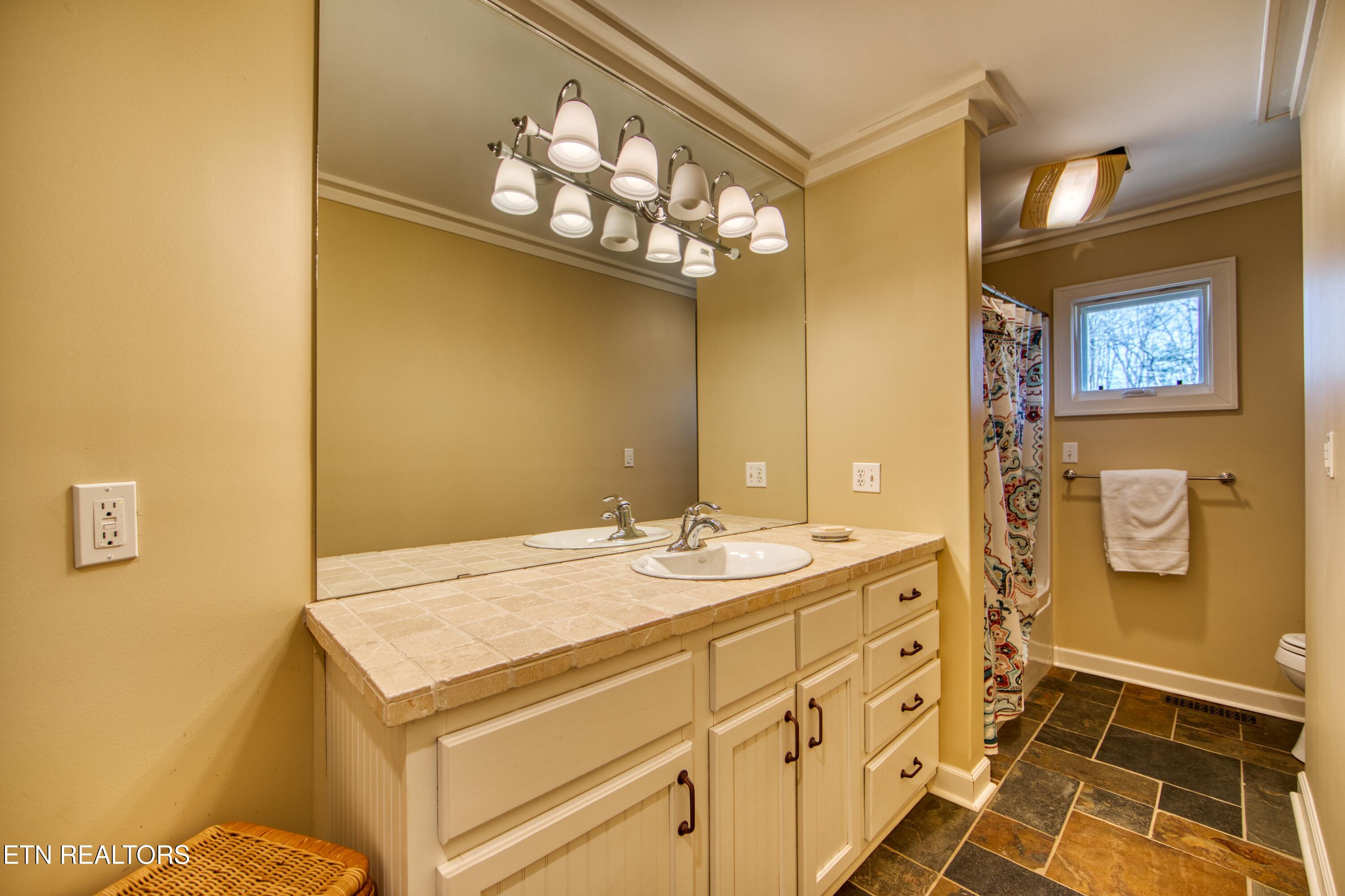 1043 Range Cemetery Road Allardt, TN 38504 - Photo 22 of 48 EK3A8042