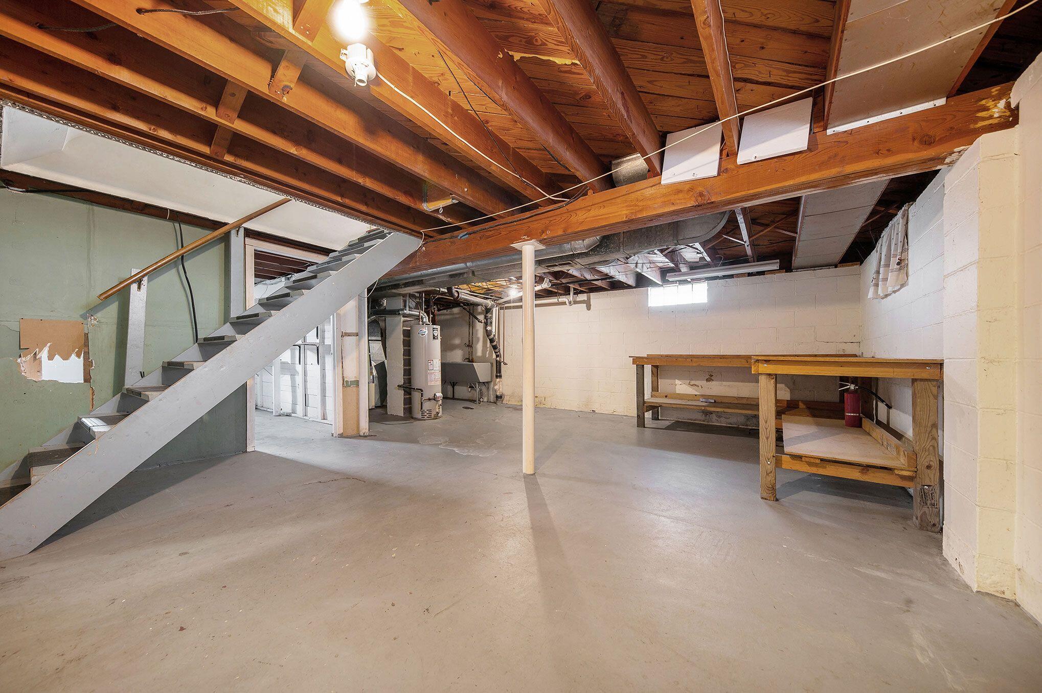 3207 Random Road Kalamazoo, MI 49004 - Photo 11 of 14 A2W3Lazg