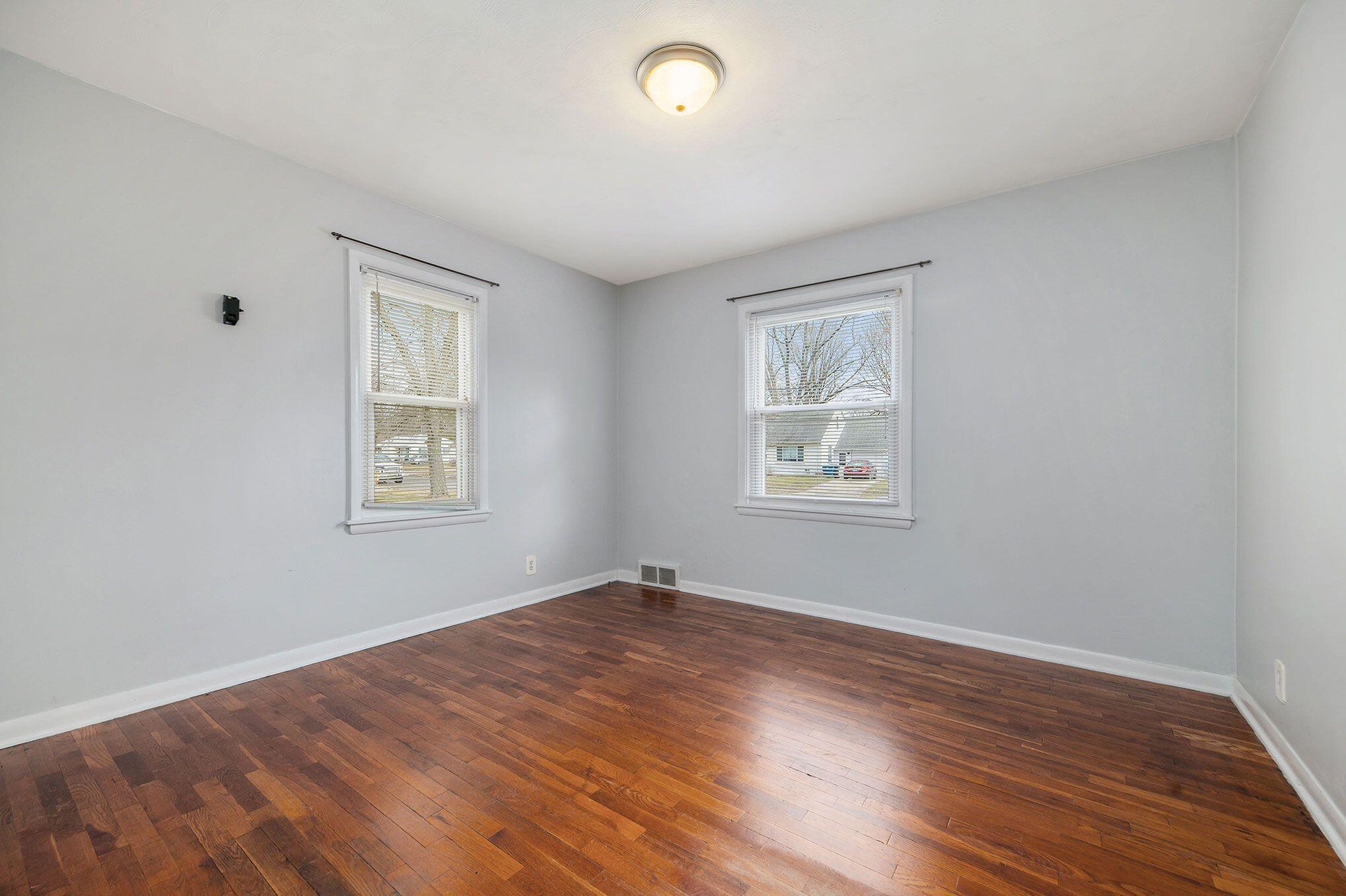 3207 Random Road Kalamazoo, MI 49004 - Photo 6 of 14 9UqaGUvQ