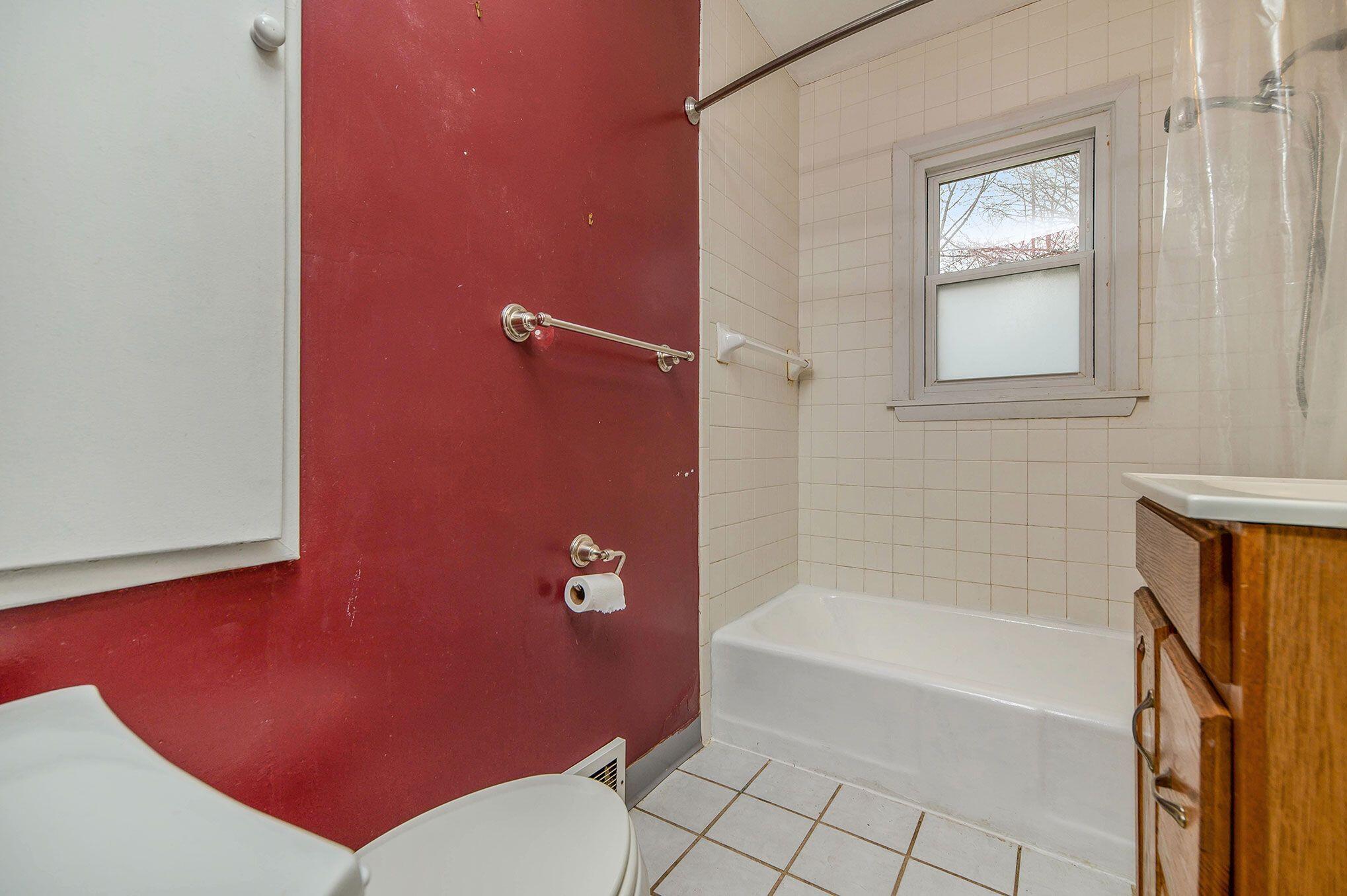 3207 Random Road Kalamazoo, MI 49004 - Photo 7 of 14 m7IJCD4g