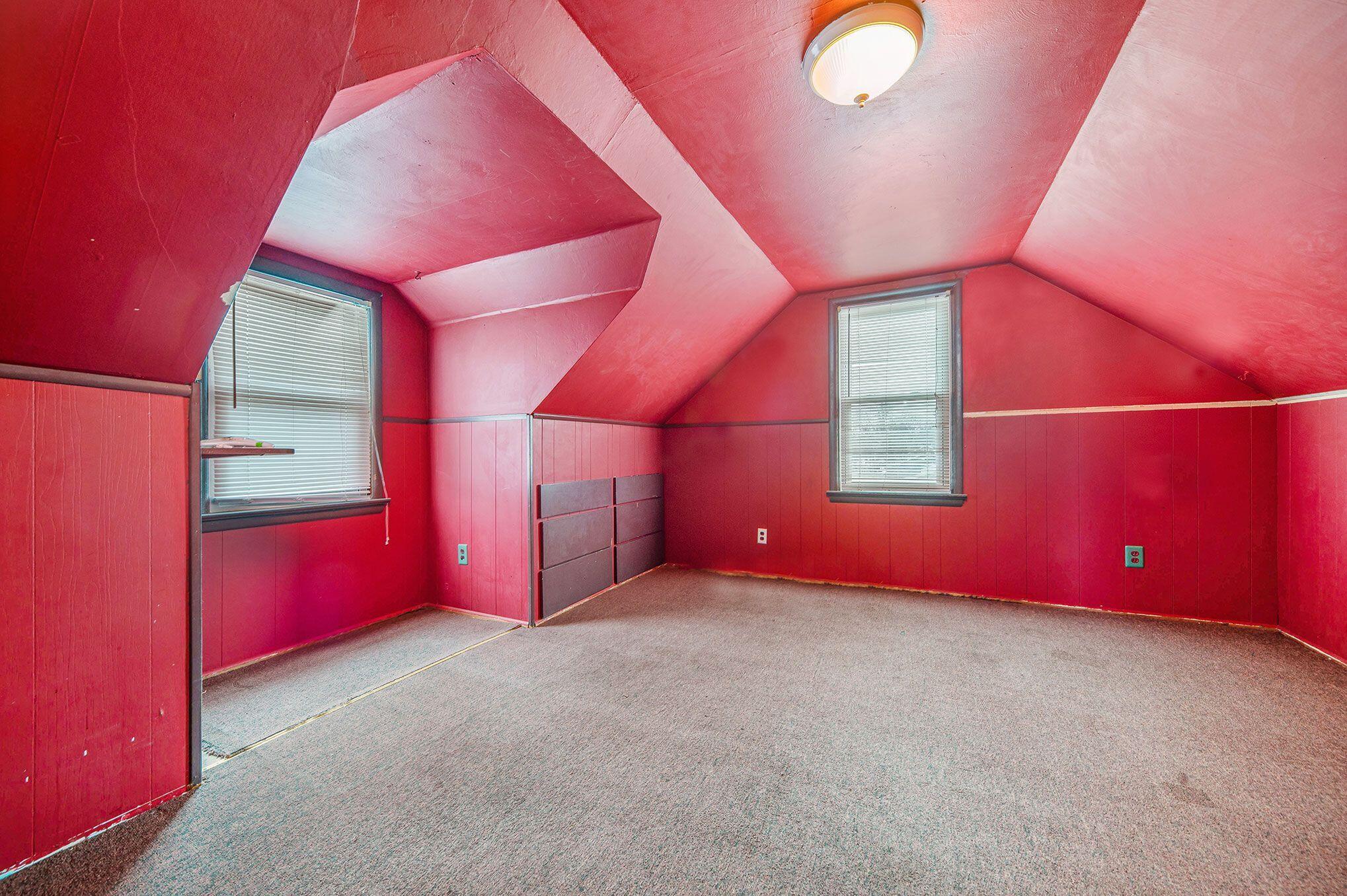 3207 Random Road Kalamazoo, MI 49004 - Photo 9 of 14 Q2aRxx9w