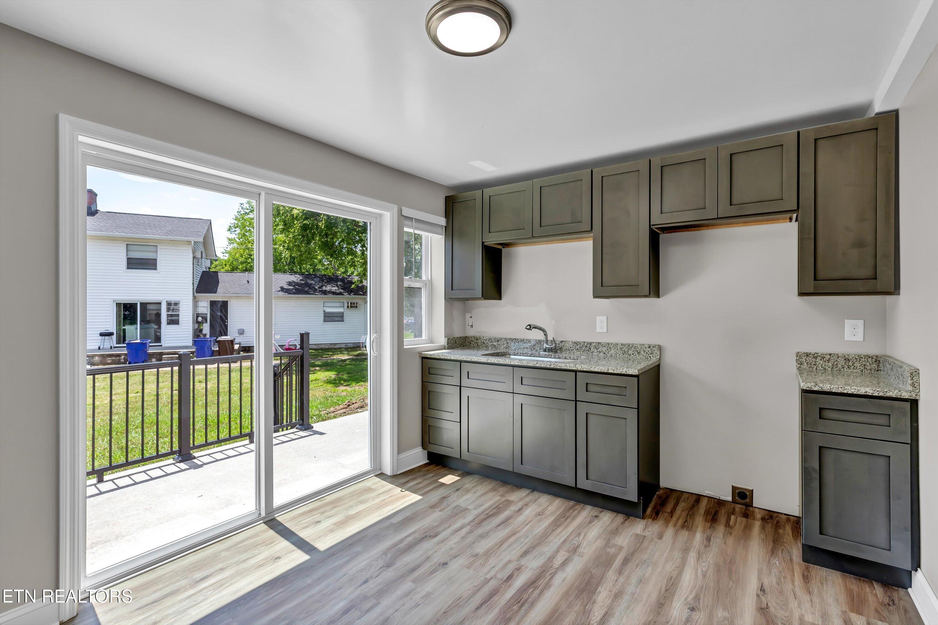 153 Tacoma Road Oak Ridge, TN 37830 - Photo 11 of 27 11-153 Tacoma Rd-11