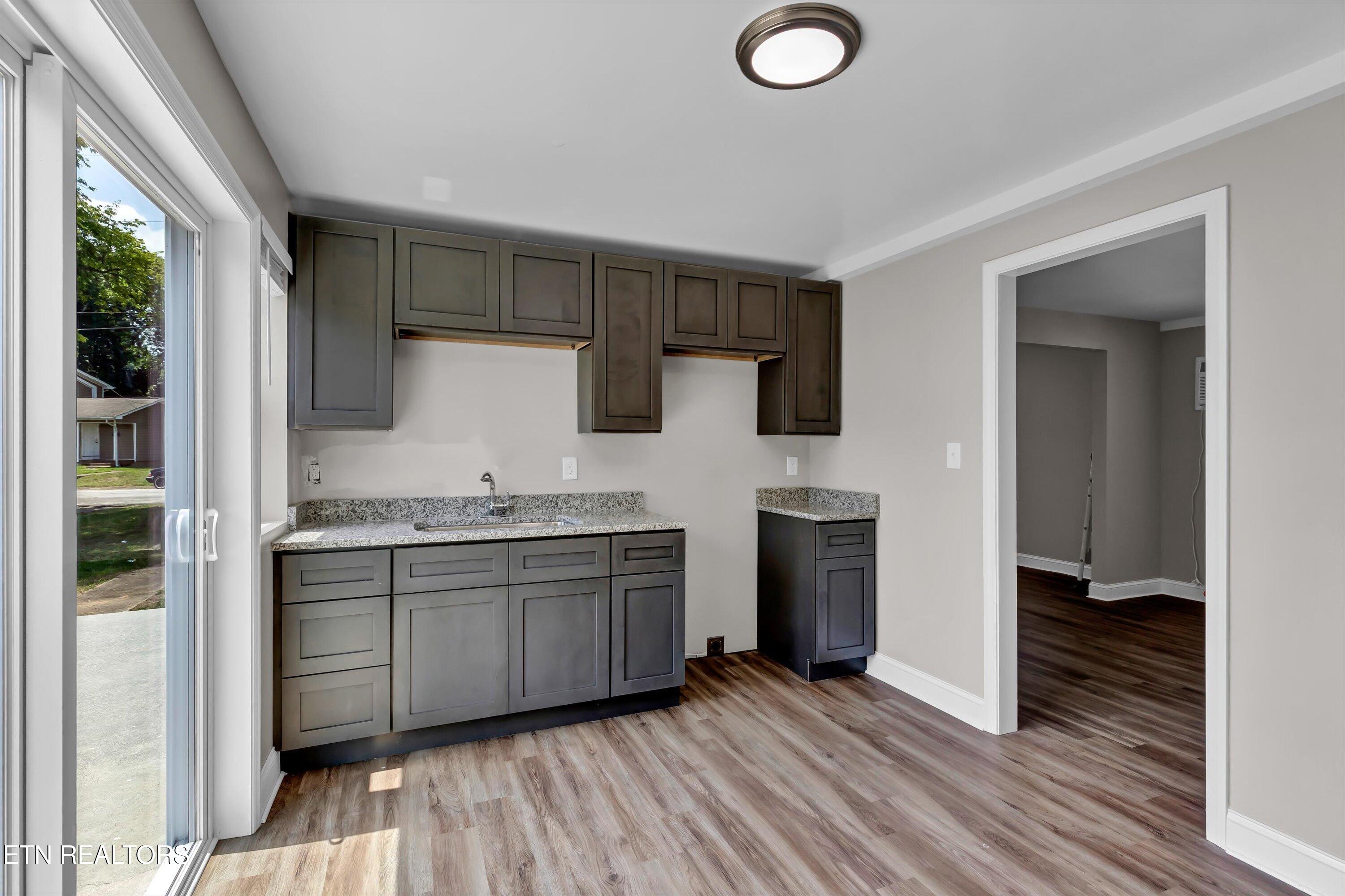 153 Tacoma Road Oak Ridge, TN 37830 - Photo 12 of 27 12-153 Tacoma Rd-12
