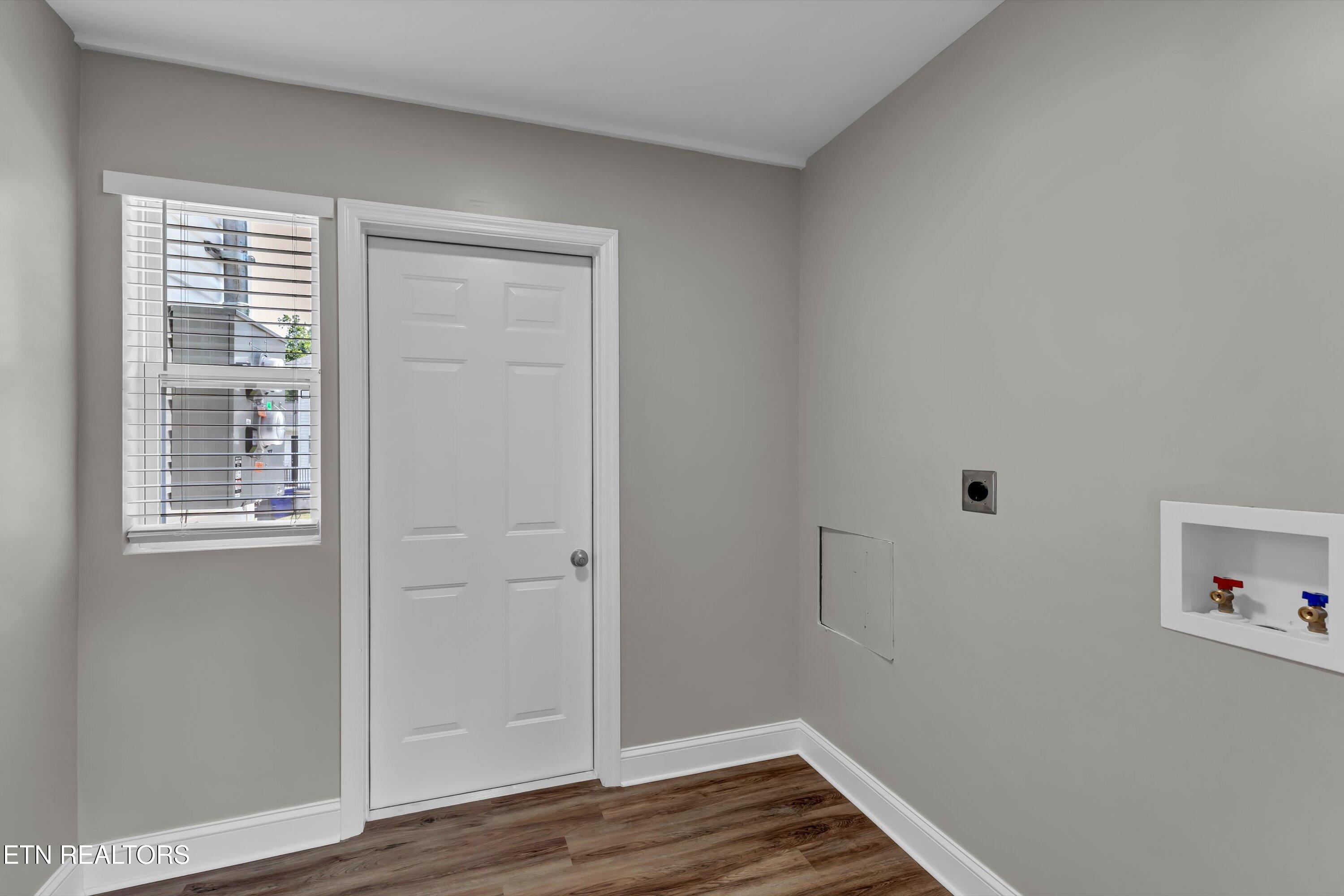 153 Tacoma Road Oak Ridge, TN 37830 - Photo 13 of 27 13-153 Tacoma Rd-13