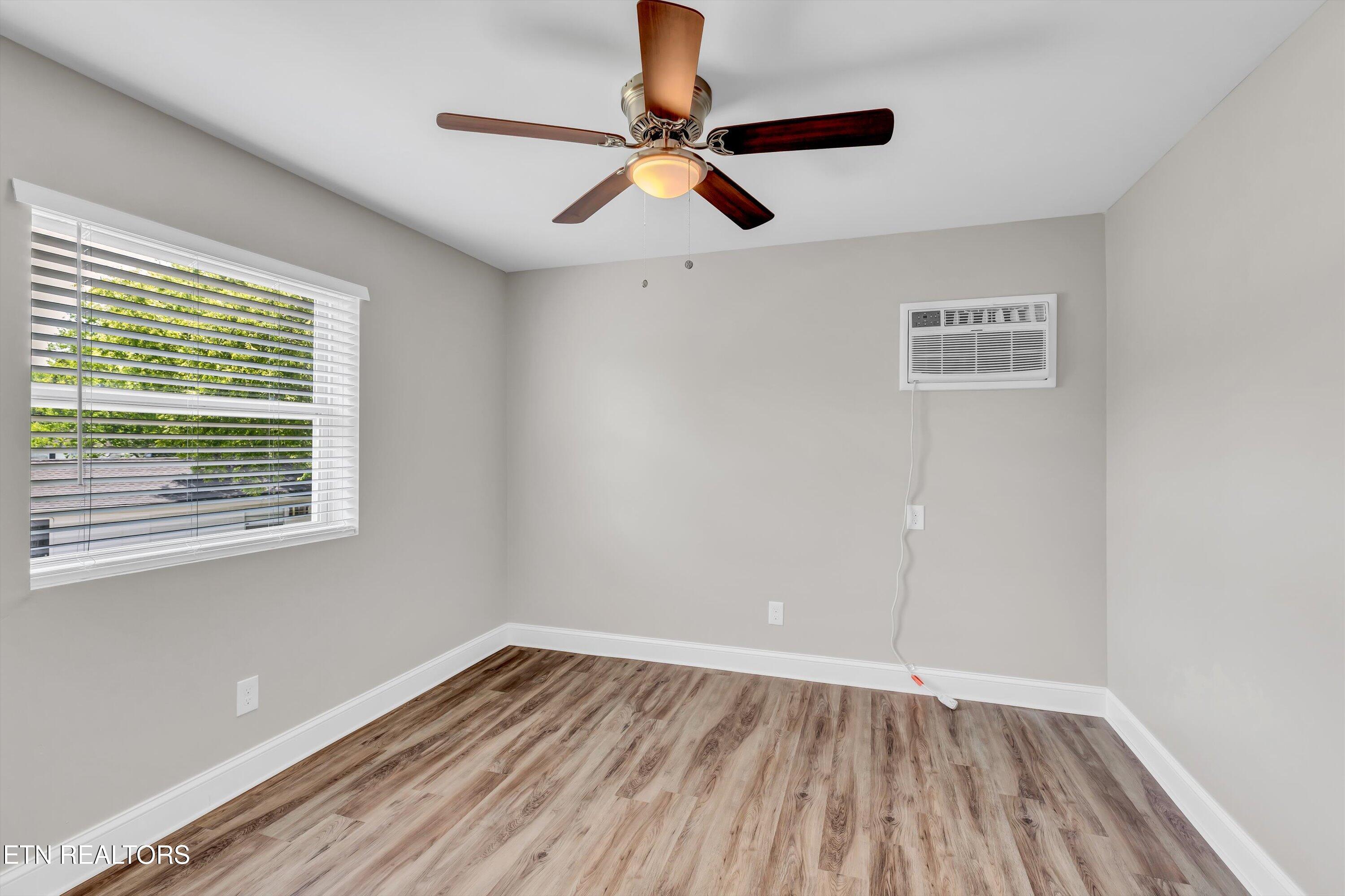 153 Tacoma Road Oak Ridge, TN 37830 - Photo 18 of 27 18-153 Tacoma Rd-18