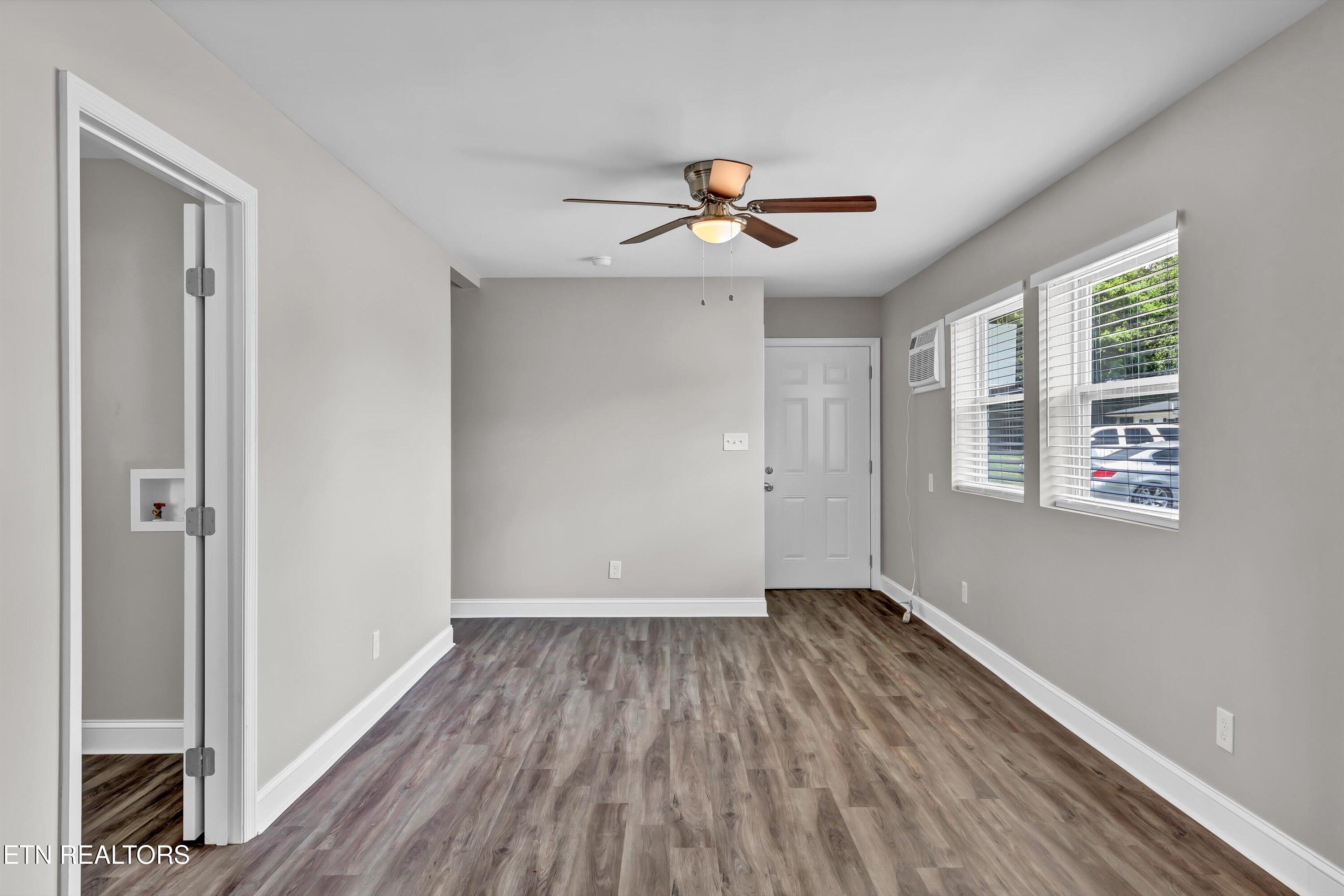 153 Tacoma Road Oak Ridge, TN 37830 - Photo 9 of 27 09-153 Tacoma Rd-9