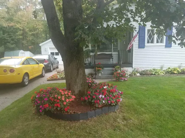 $175,900 | 202 Engle Drive, Olivet, MI 49076