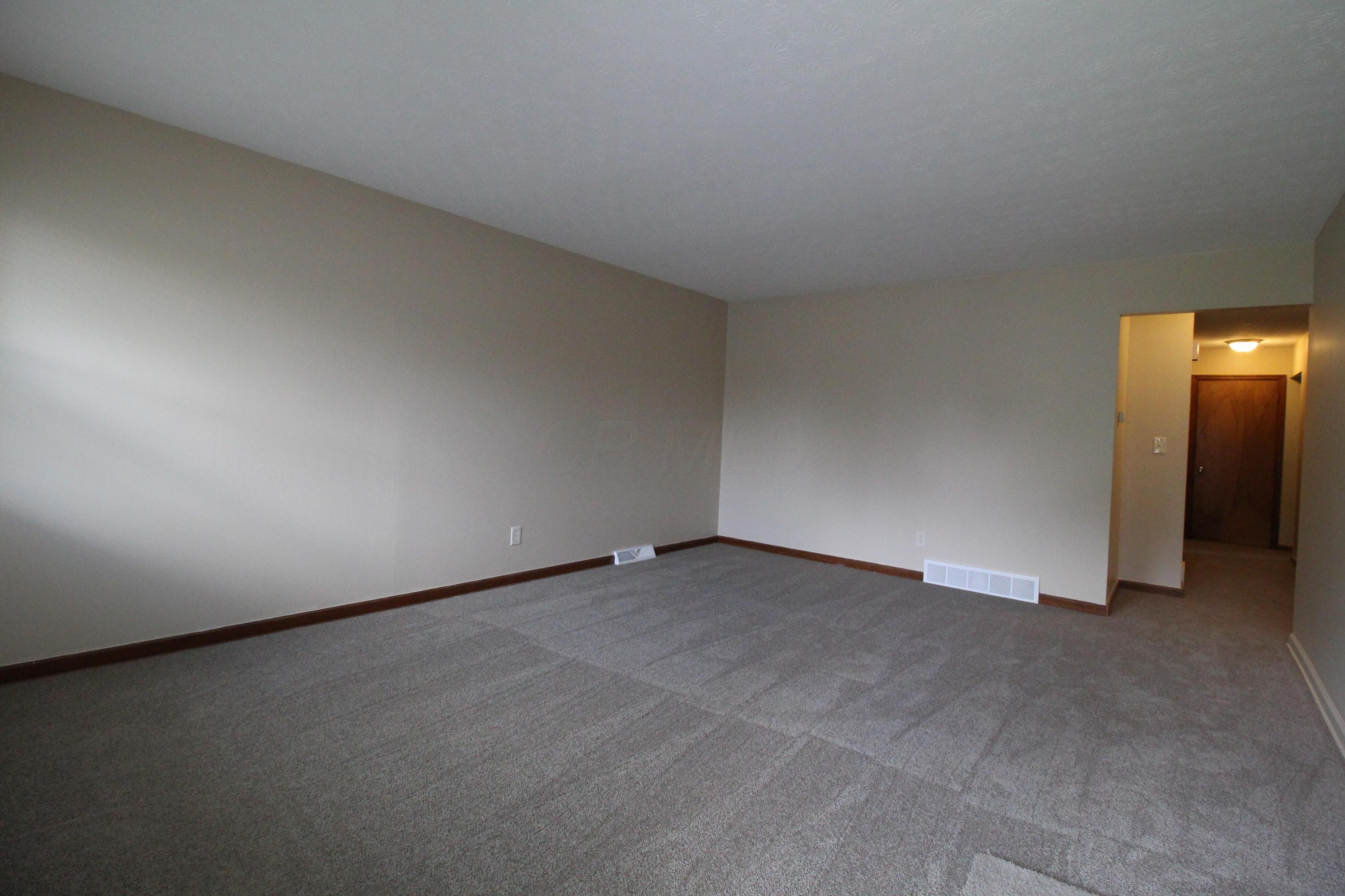 3943 Beulah Road Columbus, OH 43224 - Photo 2 of 16
