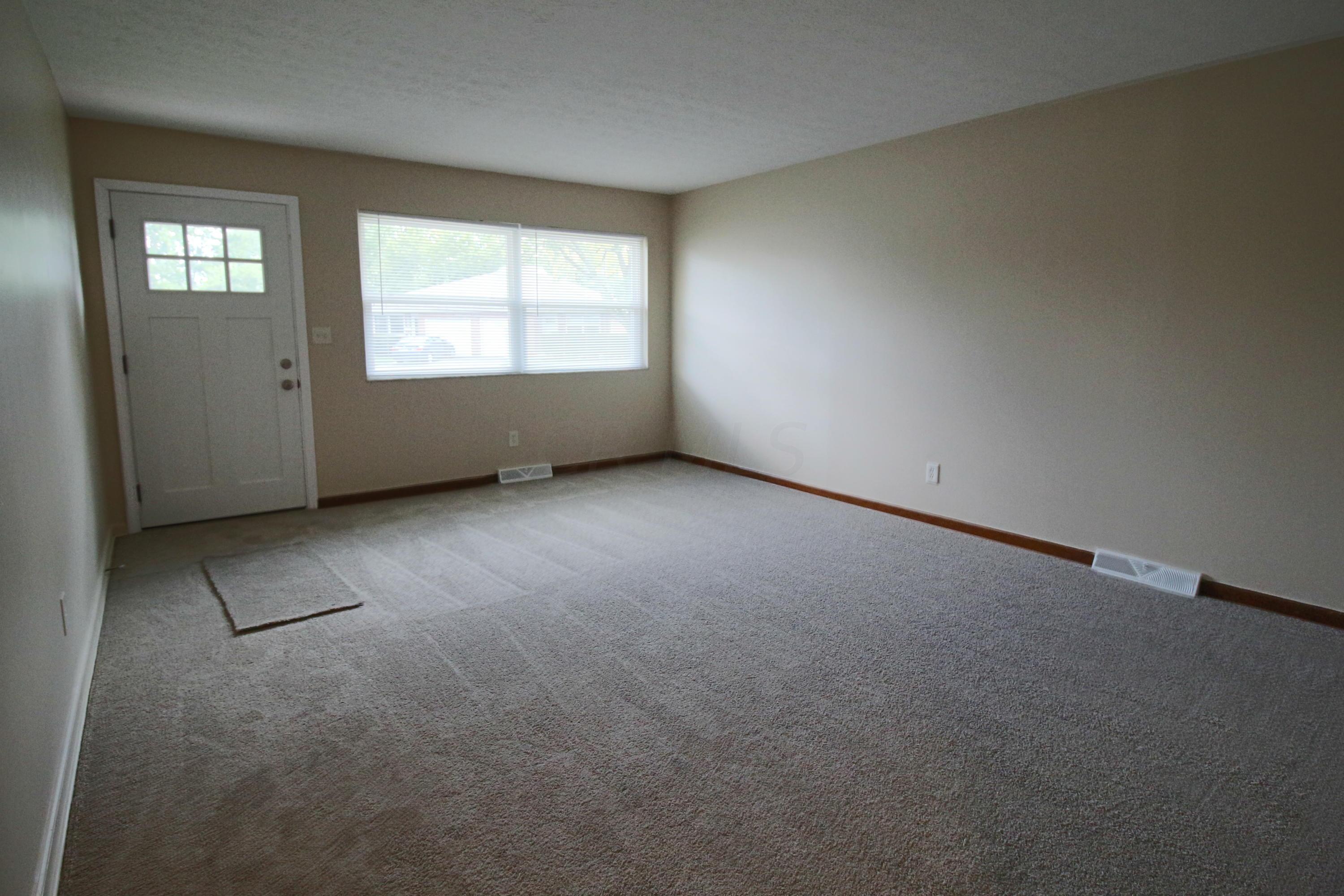 3943 Beulah Road Columbus, OH 43224 - Photo 3 of 16