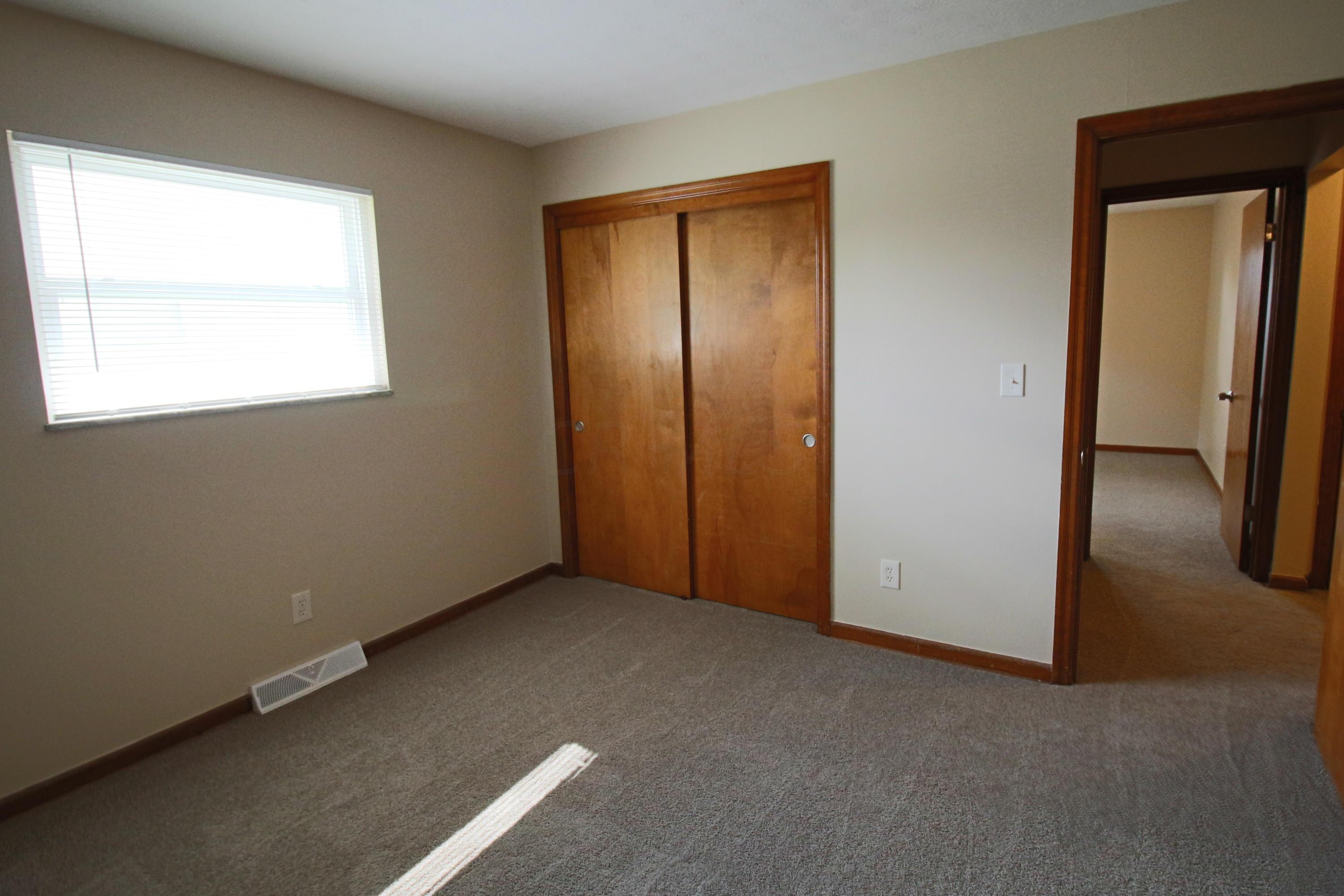 3943 Beulah Road Columbus, OH 43224 - Photo 10 of 16