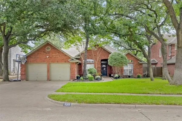 $517,000 | 5205 Shadow Glen Drive, Grapevine, TX 76051